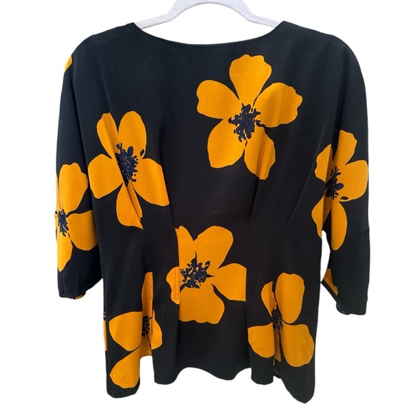 Gracia Flower Print Top NWT Size Large - Picture 2 of 11